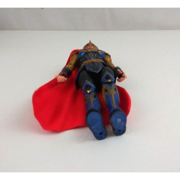 Hasbro Marvel Legends Series Love and Thunder Thor 7.25" Action Figure - Picture 6 of 6